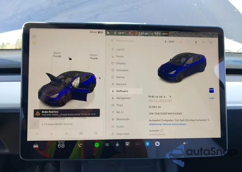 2022 Tesla Model Y Performance Dual Motor All-Wheel Drive z USA, uszkodzony, nr VIN 7SAYGDEF4NF510849